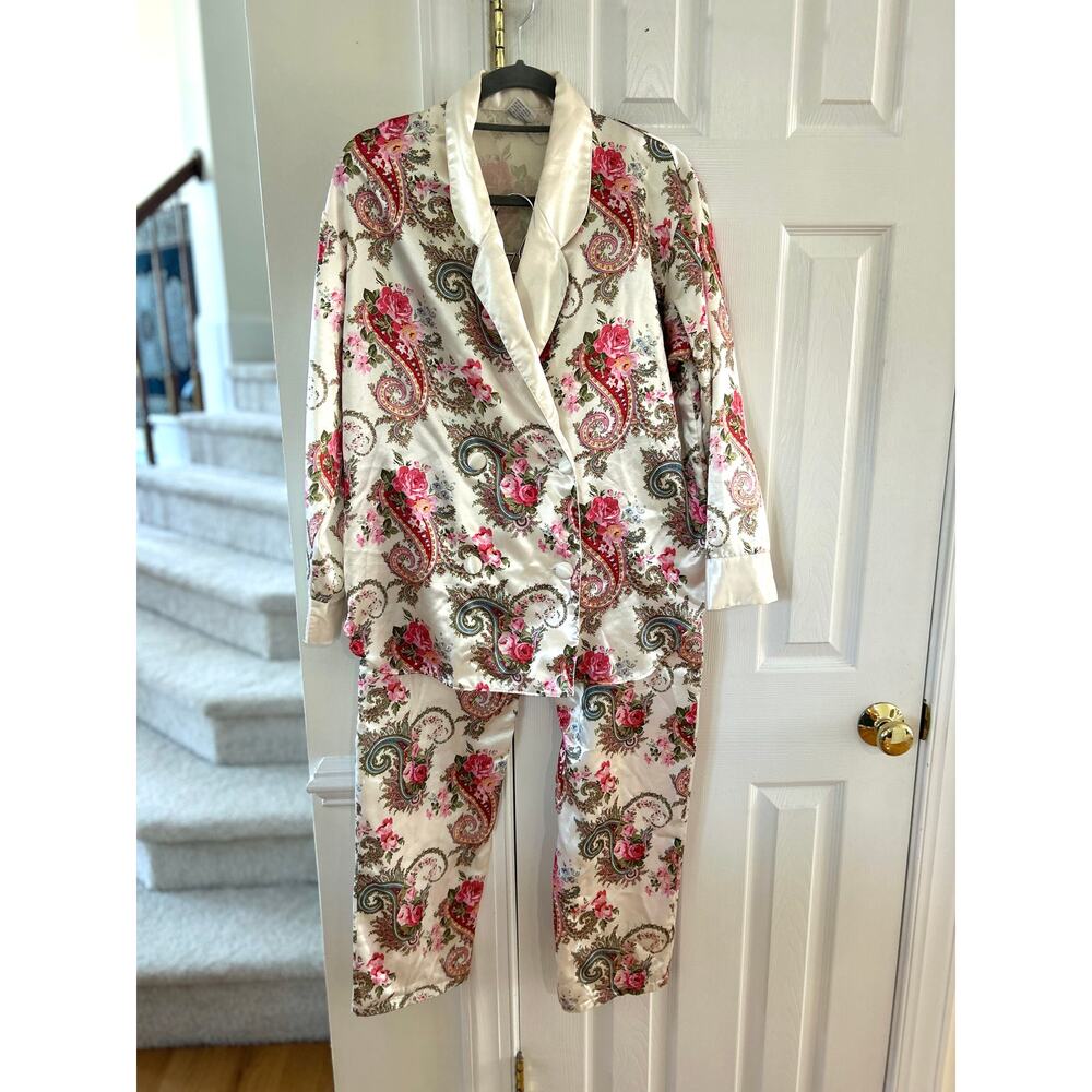 Vintage 90s Cream White Pink Floral Paisley Satin Double Breasted Pajama Set